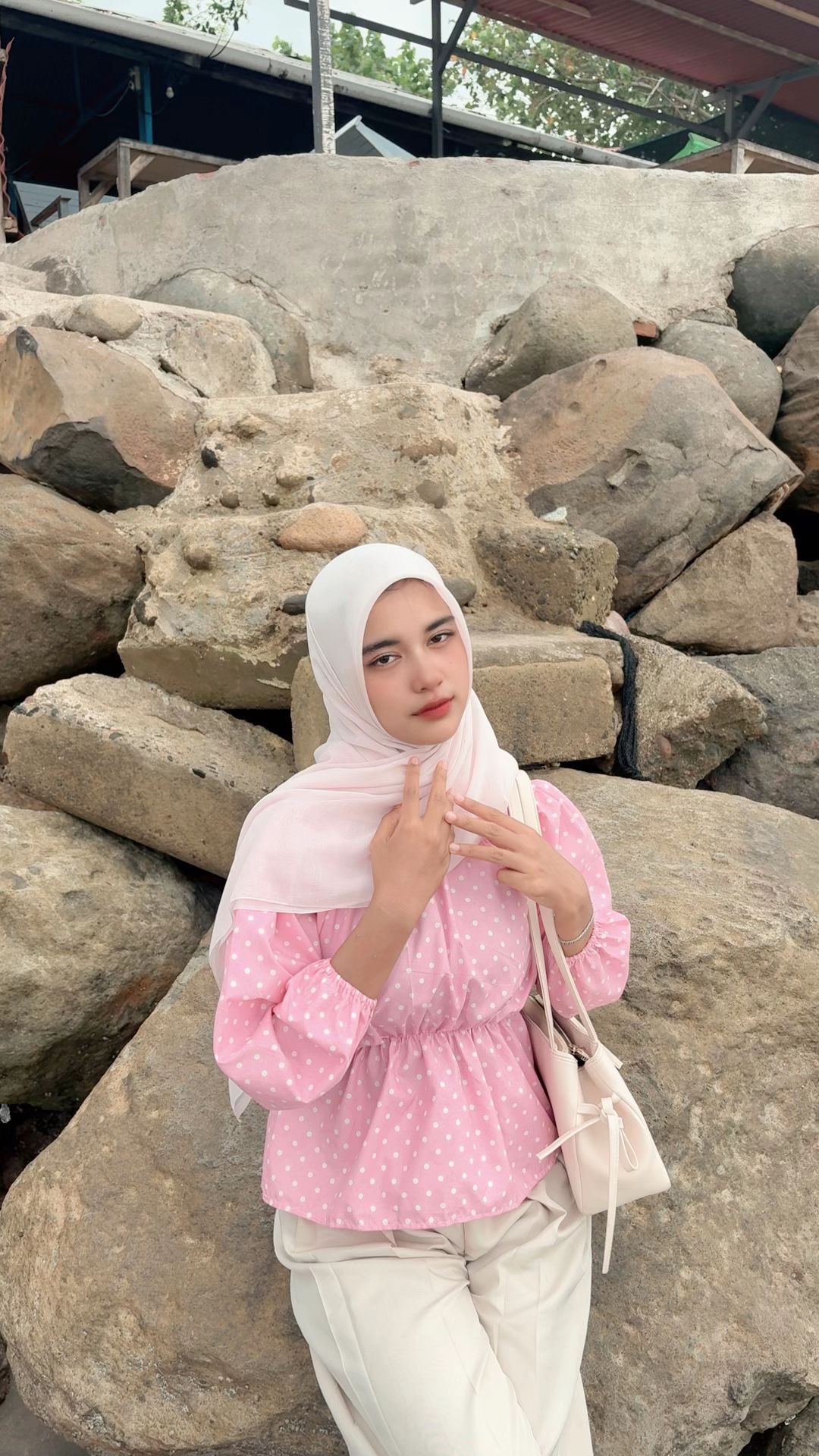 Atasan wanita 